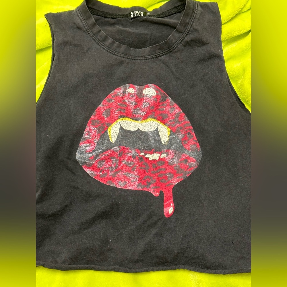 understar vampire crop top - Picture 5 of 6